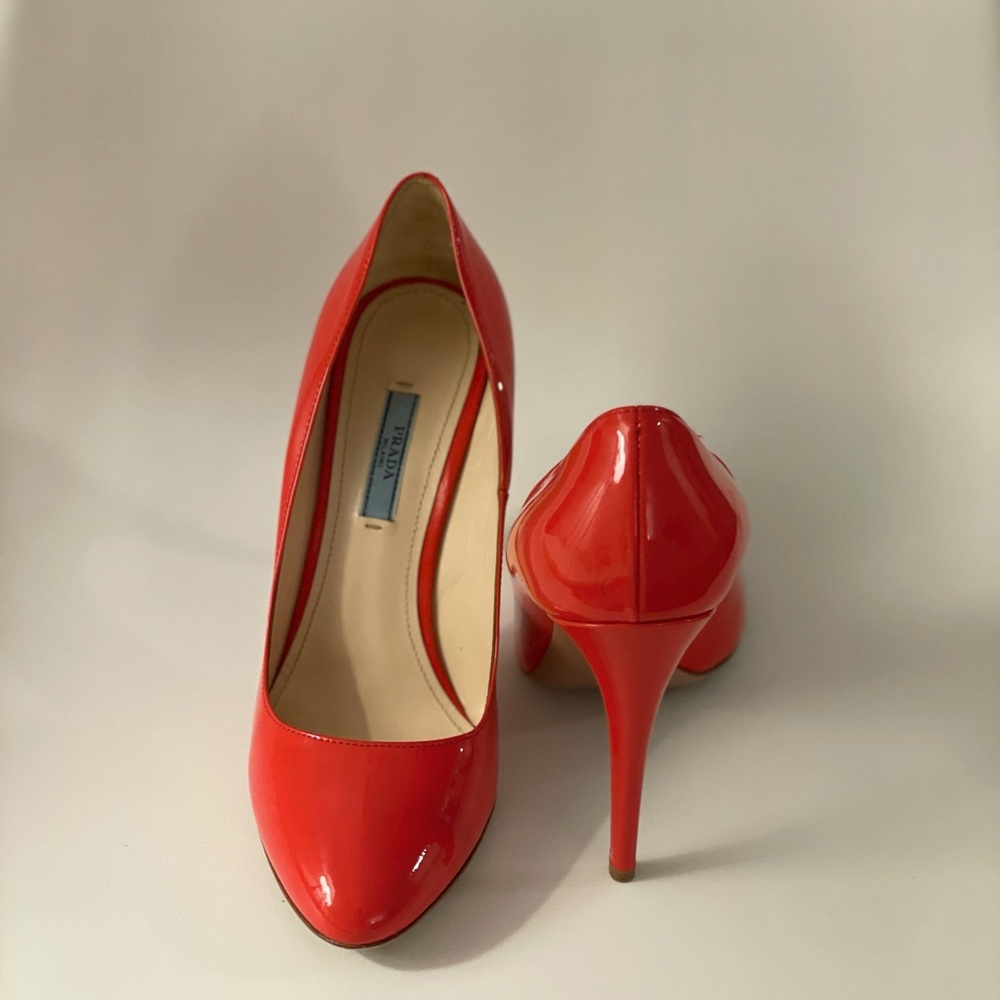 Size 39.5 PRADA Cherry Red Heels 💐excellent condition💐 - Picture 4 of 5